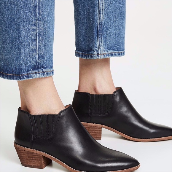 Madewell Shoes - Madewell The Myles Ankle Boot in Leather